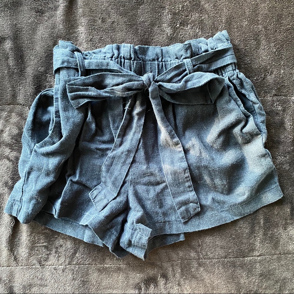 Navy tie front shorts w pockets